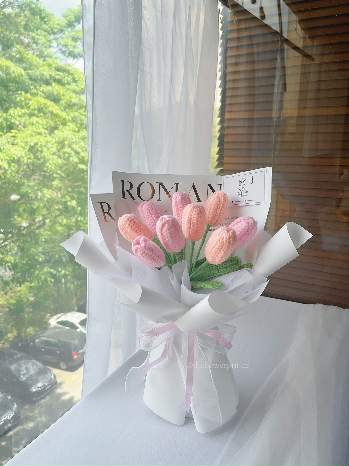 π·π€ White - Romantic Graceful Tulips