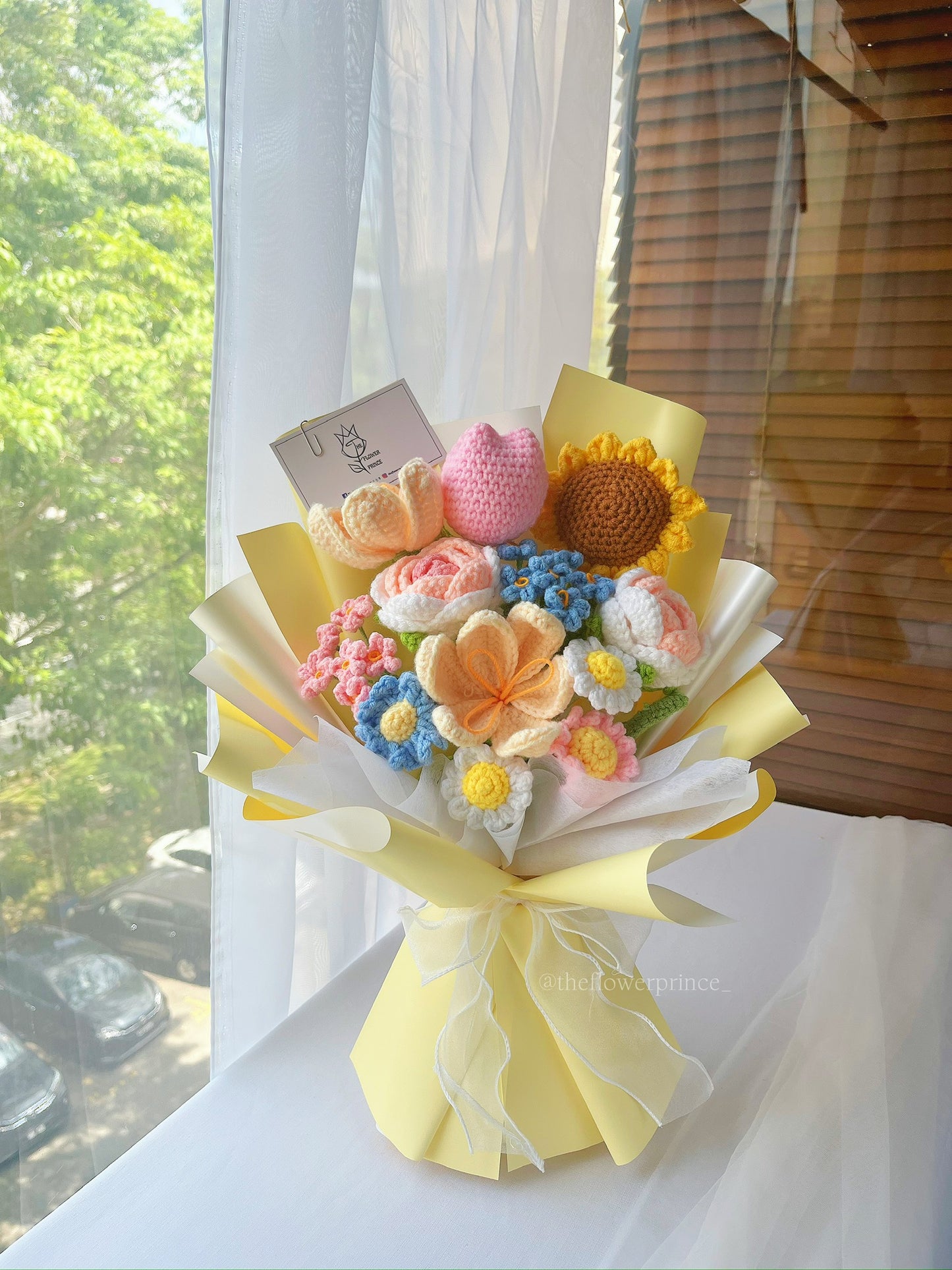 π»πΌπ Yellow - Colourful Spring Bouquet