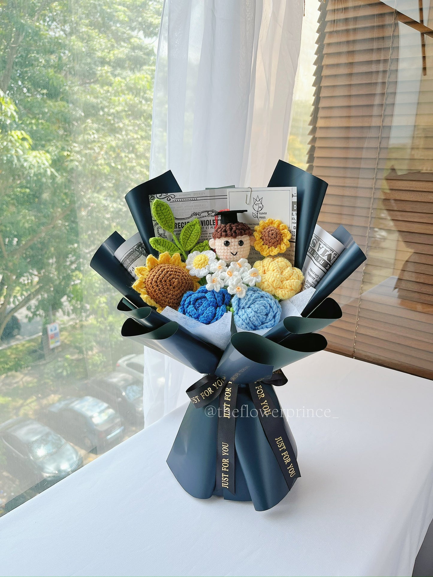 π»ππ° Dark Blue - Vintage Royal Indigo Bouquet