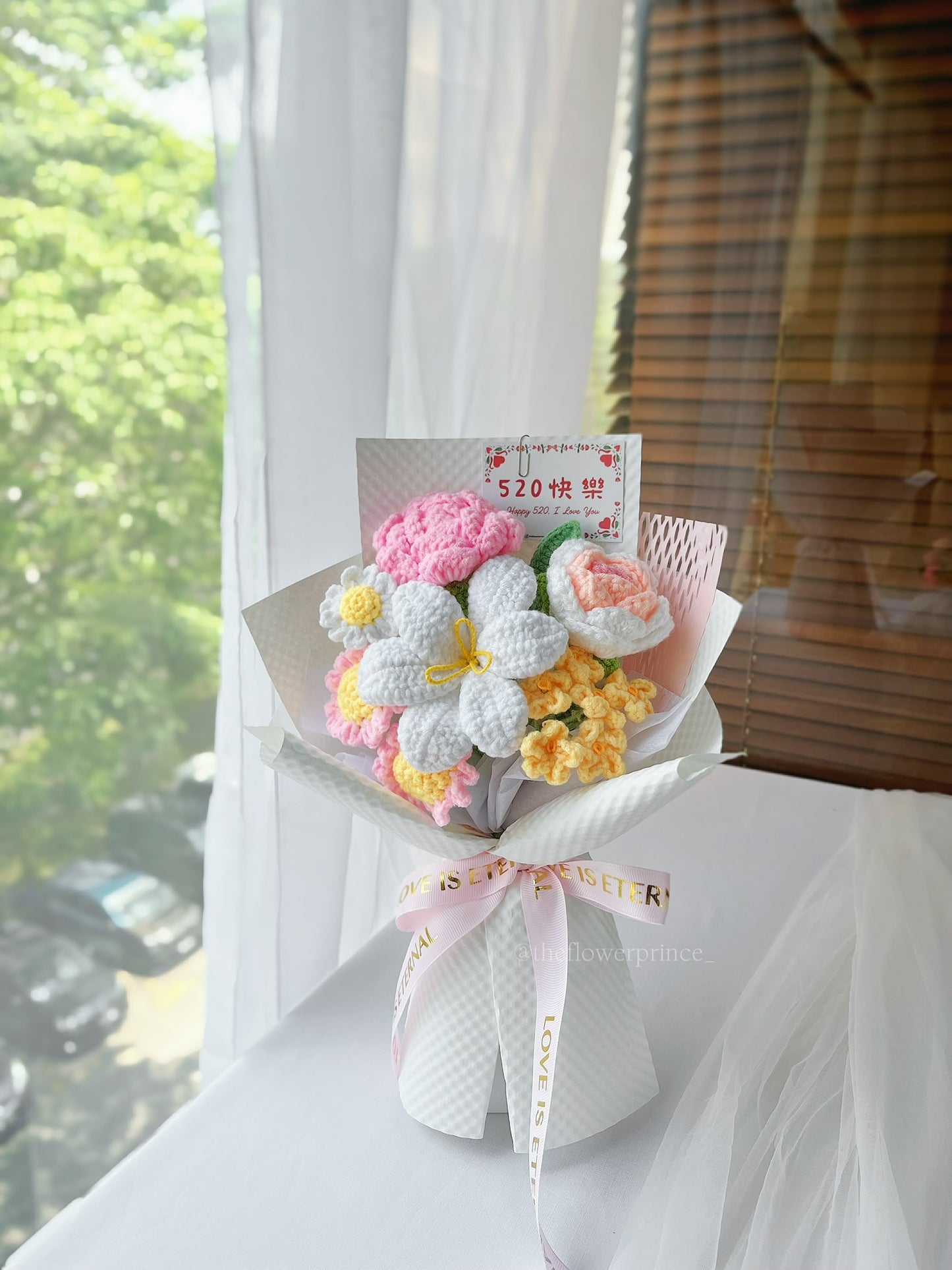 🎀White - Pink Mist Bloom