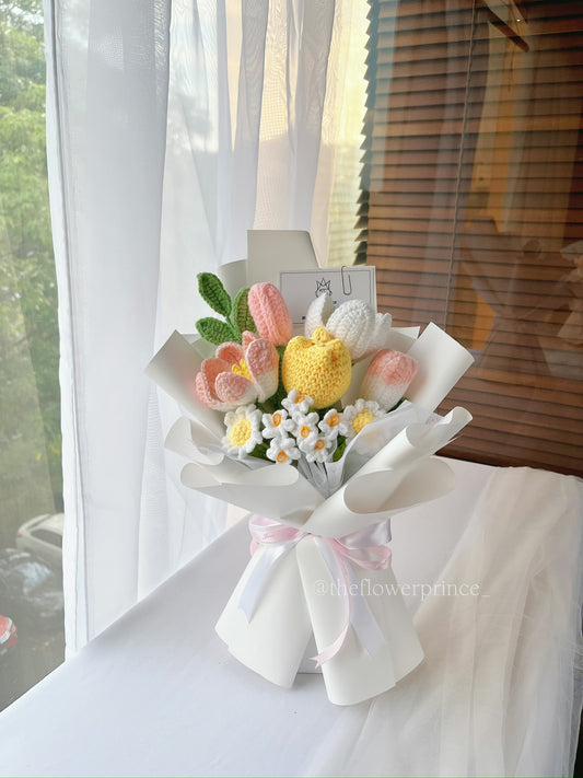 🌷🩷🤍💛 White - Soft Dreamy Tulips