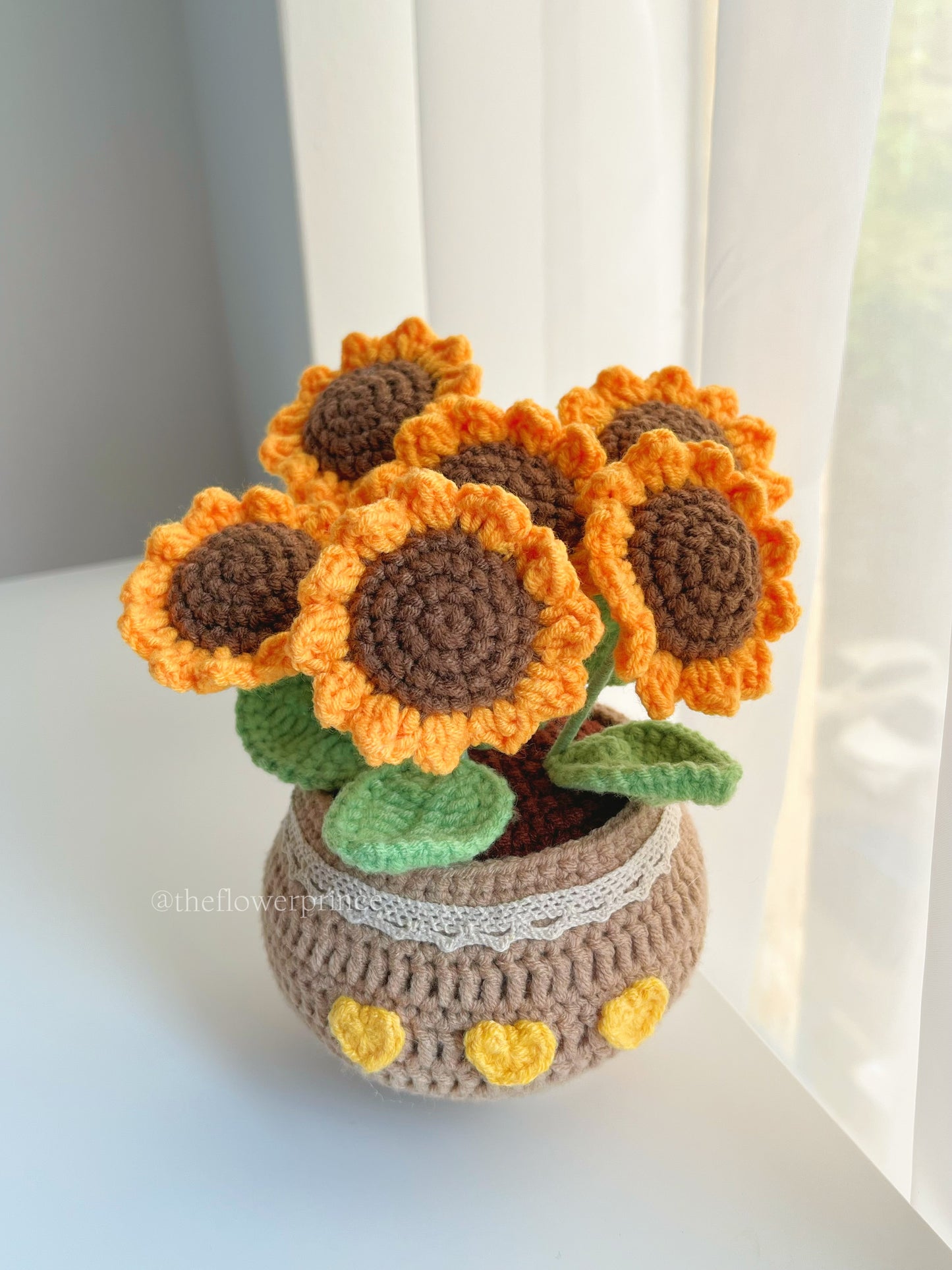 P14 - Sunflowers Potted (Big)