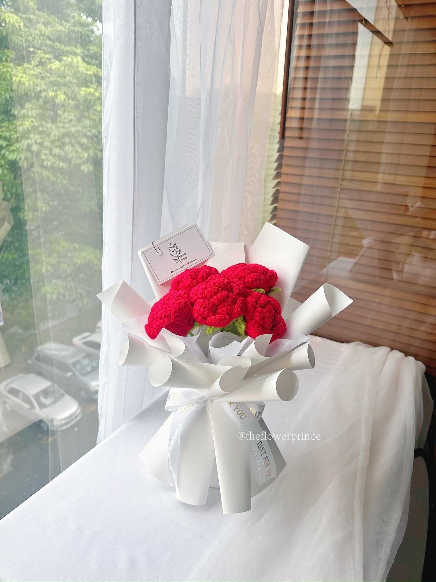 🤍🌹  White - Classic Romance